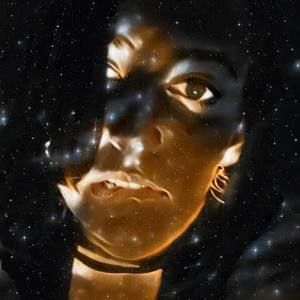 Meet your Posher, Lina